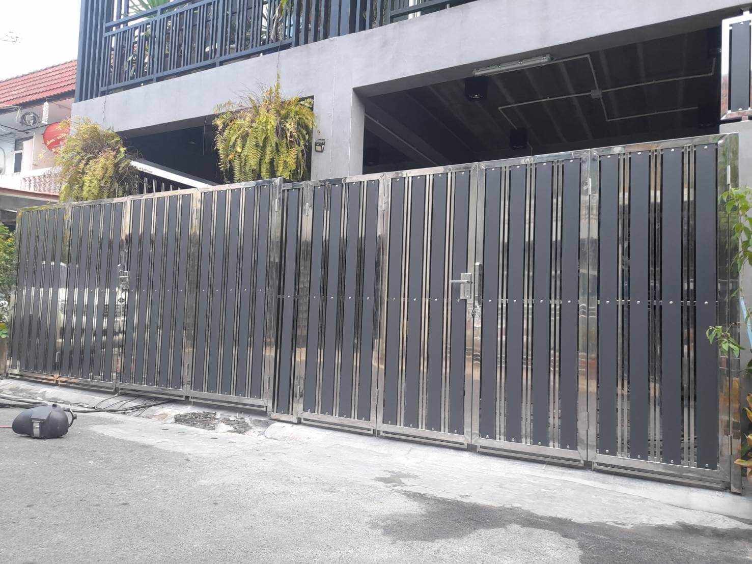 รับทำประตูสแตนเลสบานพับใกล้ฉัน